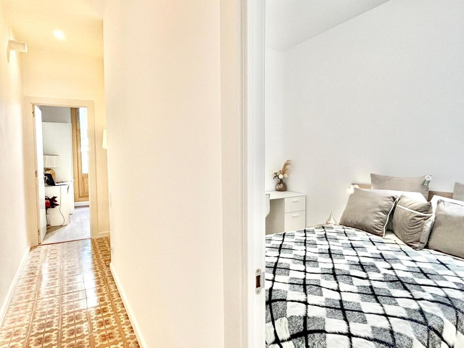 Piso Ideal Con 3 3 Banos Y Terraza *