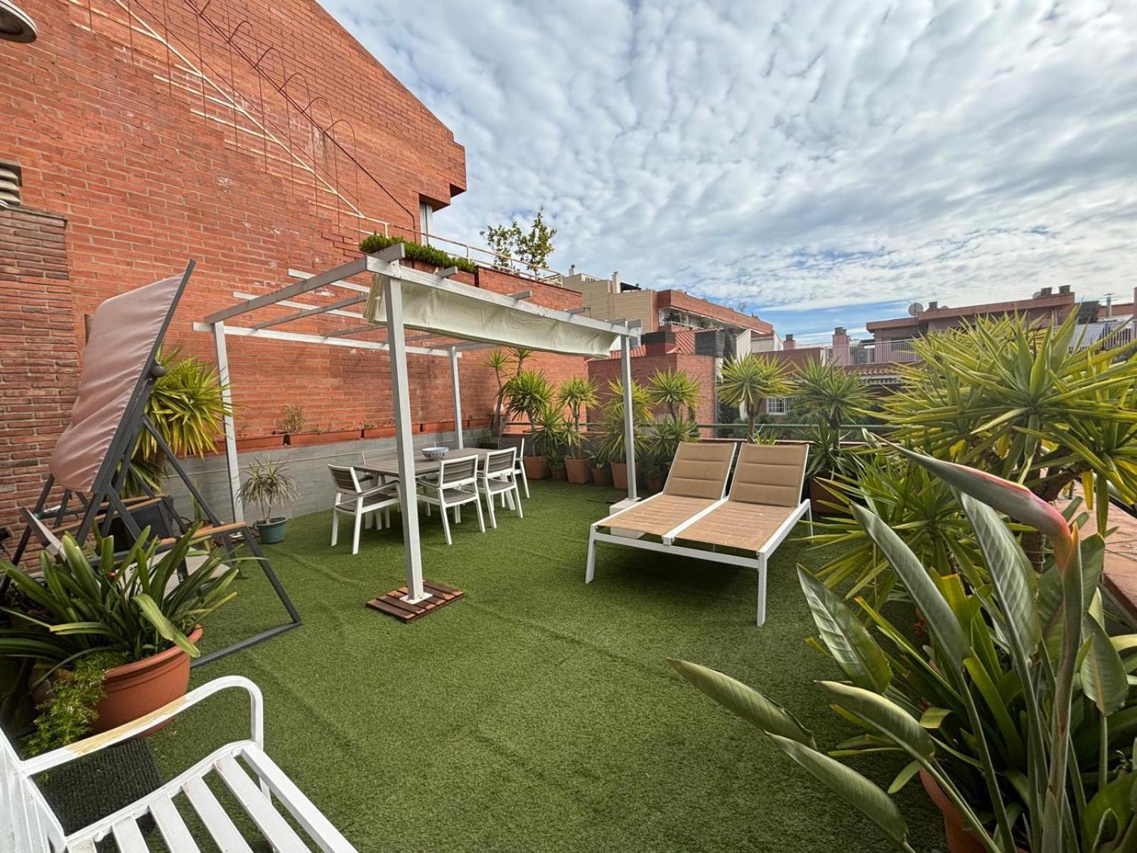 Piso Ideal Con 3 3 Banos Y Terraza Barcelona